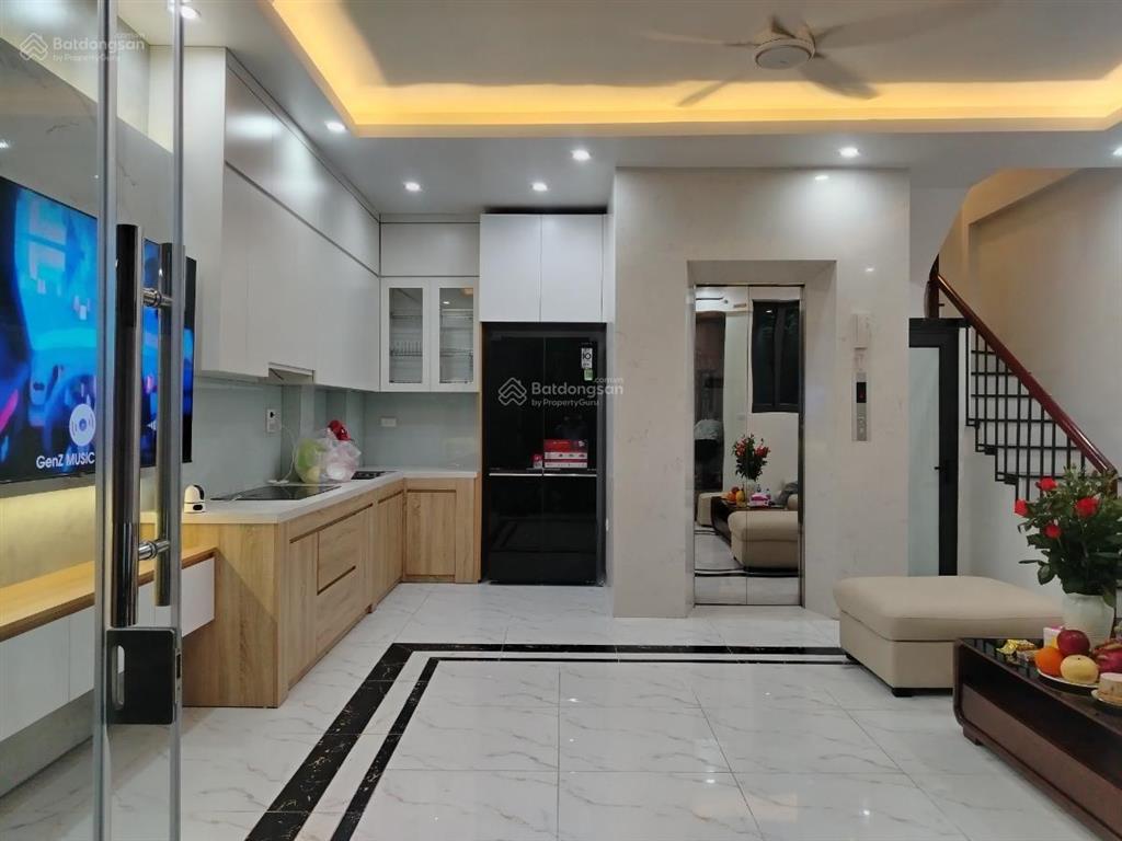 Có 102 nhà phố vip thái hà nhà mới, ko quy hoạch cách ô tô 10m, ngõ thông dt 45m2*6t thang máy