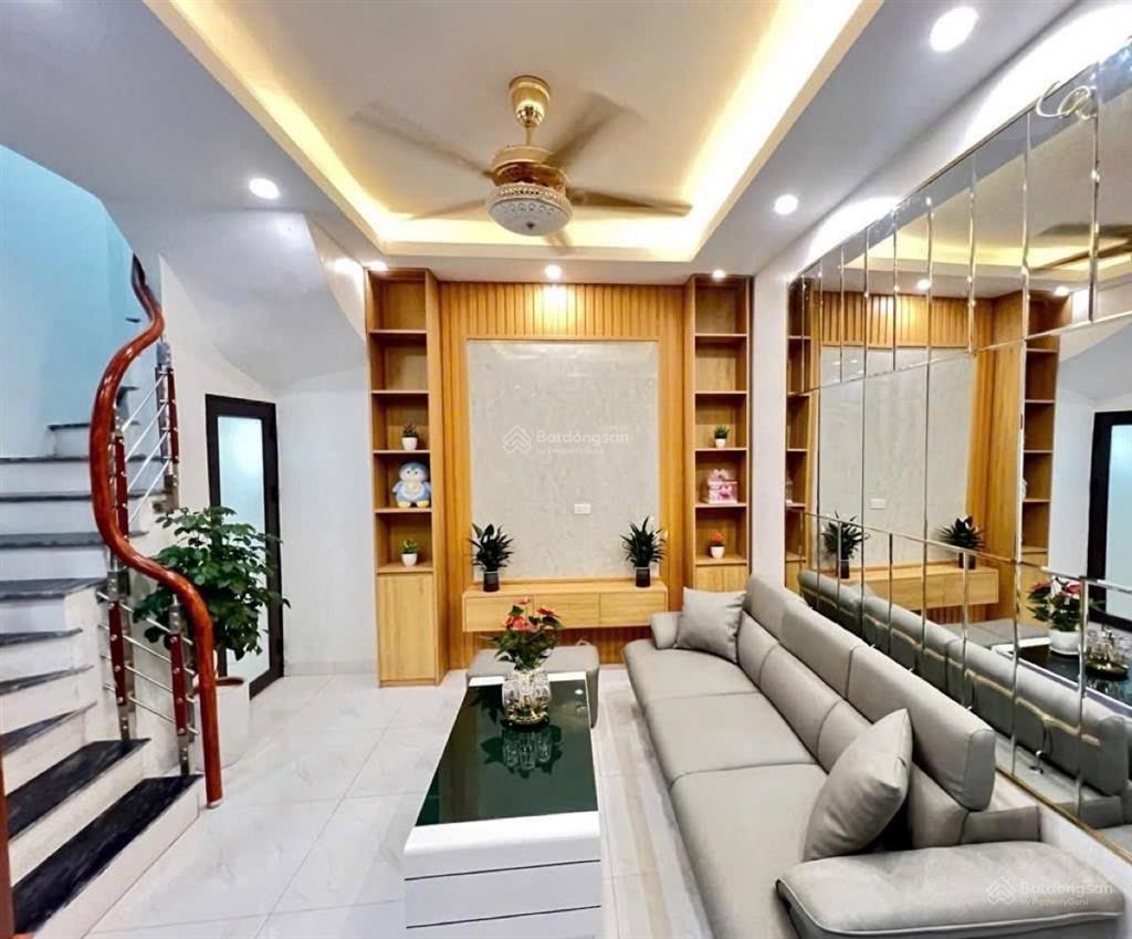 Quá hời cho người mua nhà, căn 42m2*5t phố tây sơn siêu vip mà giá chỉ nhỉnh 8 tỷ, nhà đẹp mới