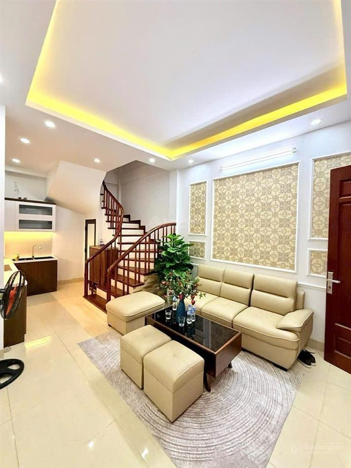 Khó tìm nhà phố pháo đài láng ngõ nông, ko quy hoạch, nội thất đầy đủ nhà mới dân xây 36m²*5t