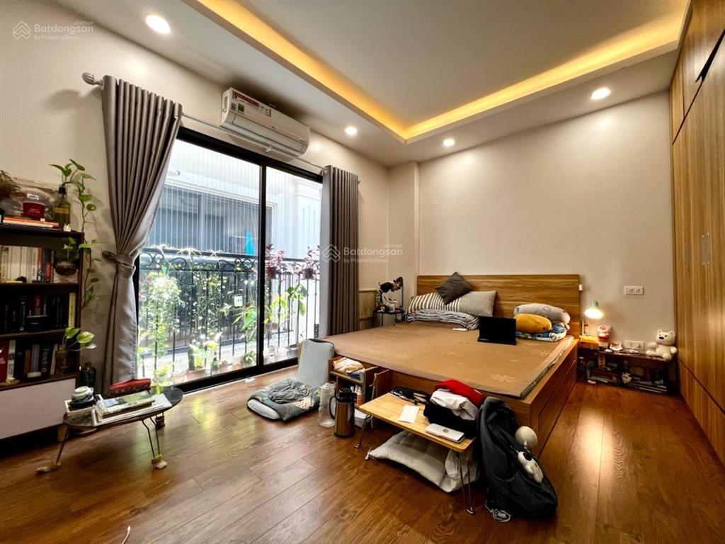 Hot chủ cần tiền bán gấp hạ chào 600tr cho căn 42m2*5t phố pháo đài láng, nhà mới ngõ thông