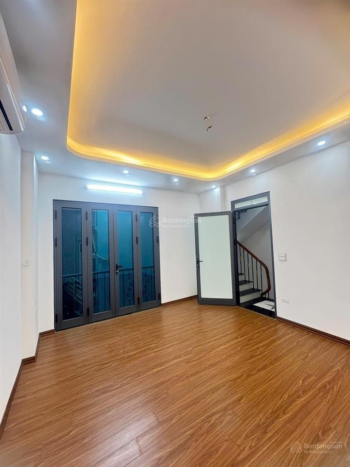 Cực hiếm nhà đẹp phố huỳnh thúc kháng, nhà mới dân xây 2 năm, ngõ nông, ko quy hoạch, ko lỗi lầm