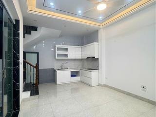Cực hiếm nhà đẹp phố huỳnh thúc kháng, nhà mới dân xây 2 năm, ngõ nông, ko quy hoạch, ko lỗi lầm