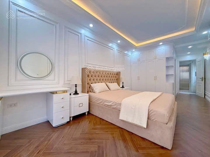 Quá hời cho người mua nhà, căn 42m2*5t phố thái thịnh siêu vip mà giả chỉ nhỉnh 8tỷ, nhà đẹp mới
