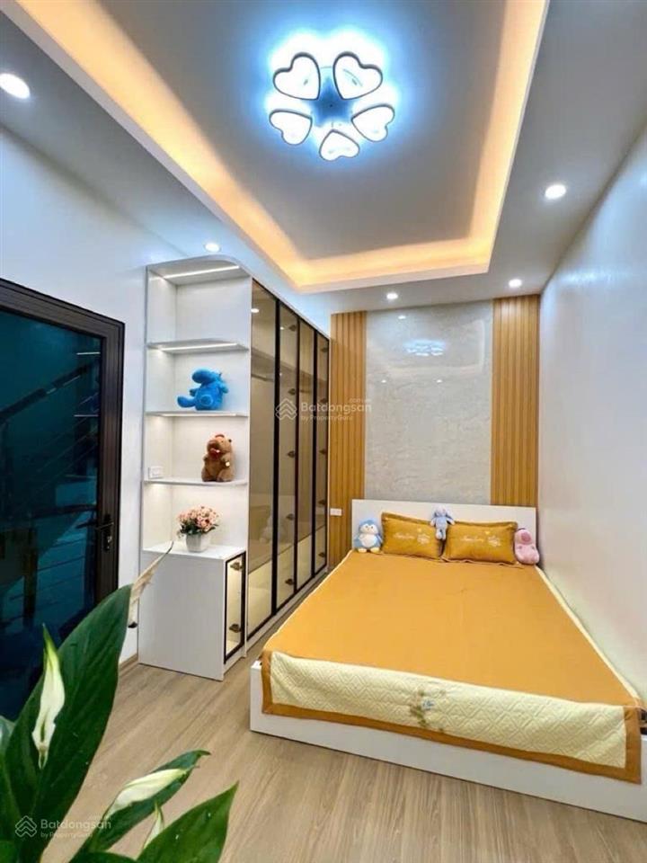 Chỉ hơn 7 tỷ có ngay nhà đẹp phố yên lãng, nhà dân xây. ngõ thông. mặt tiền rộng. dt 42m2*4t