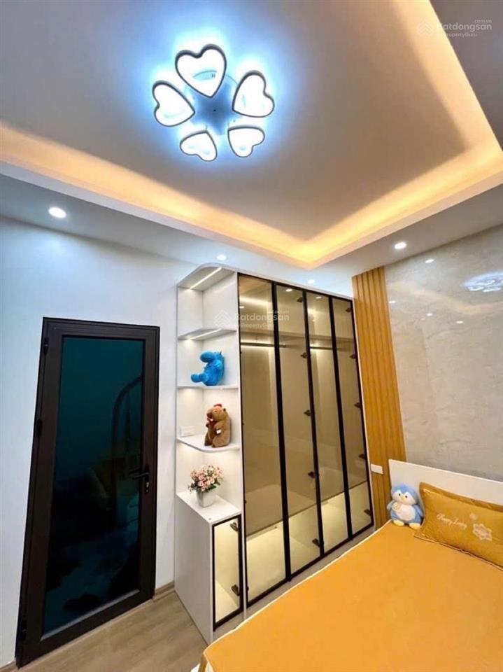 Chỉ hơn 7 tỷ có ngay nhà đẹp phố yên lãng, nhà dân xây. ngõ thông. mặt tiền rộng. dt 42m2*4t