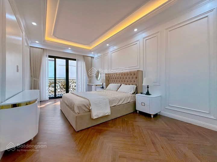 Giảm sốc 600tr cho căn 42m²*4t nhà phố hoàng cầu. nhà dân xây khung cột chắc chắn ngõ nông