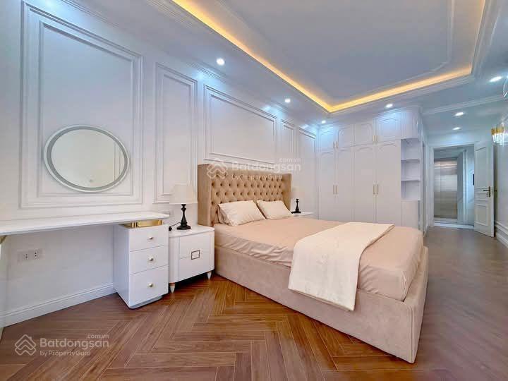 Giảm sốc 600tr cho căn 42m²*4t nhà phố hoàng cầu. nhà dân xây khung cột chắc chắn ngõ nông