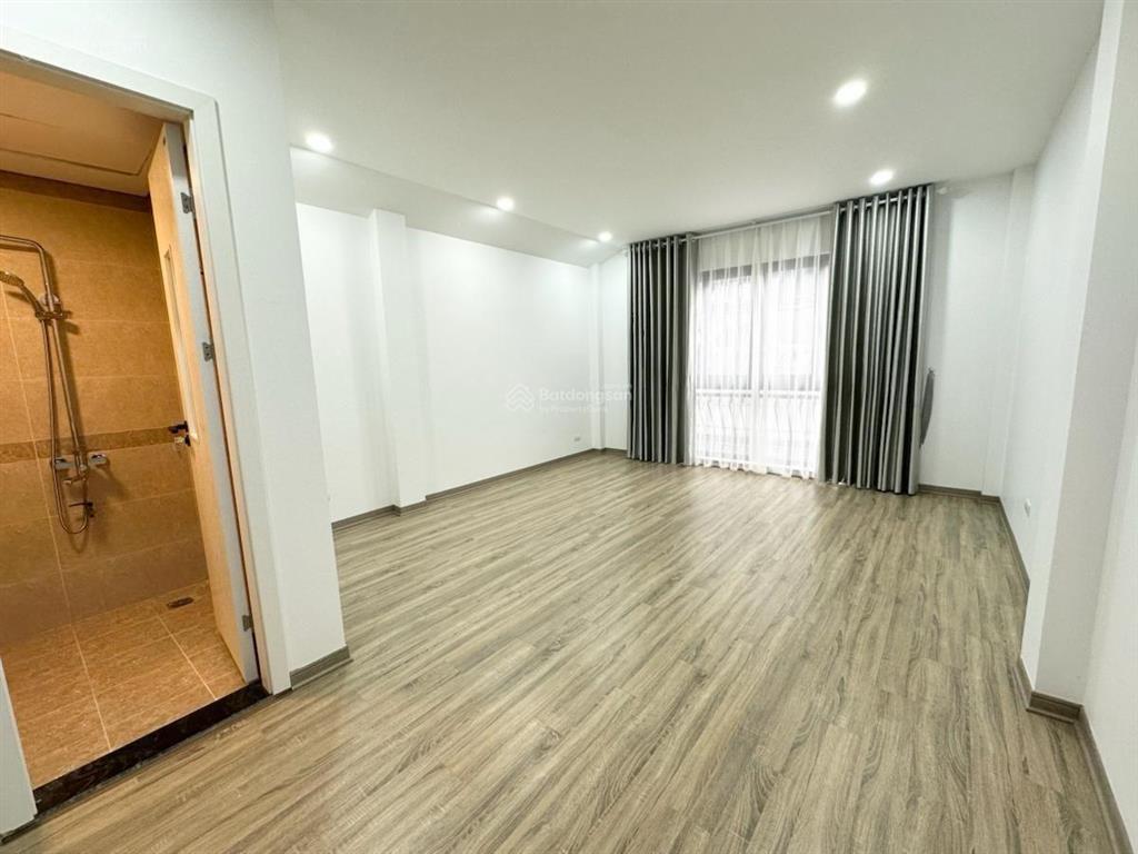 Khó tìm nhà phố nguyễn chí thanh, nhà mới xây, ngõ nông, cách ô tô 30m, ko quy hoạch dt 45m2*5t