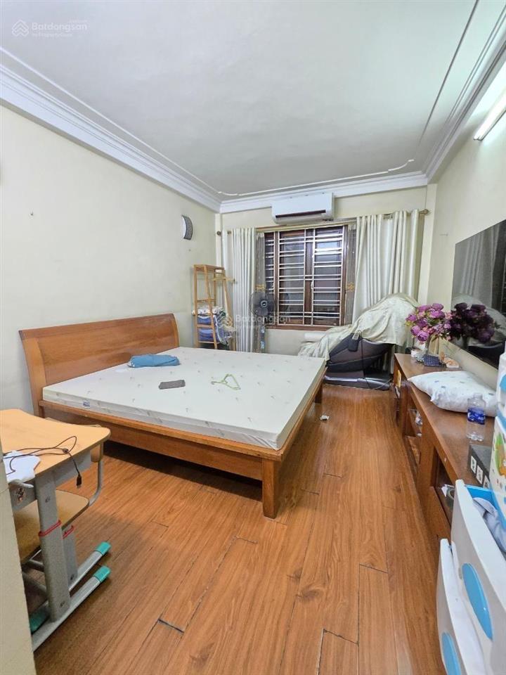 Có 102 nhà phố tôn đức thắng, nhà mới nội thất đầy đủ, ngõ nông ko quy hoạch, ko lỗi lầm 40m2*5t