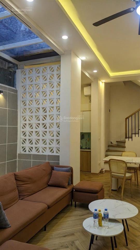 Chủ cần tiền giảm sốc 500tr cho khách chốt căn 42m*5t nhà phố hào nam, nhà mới dân xây ,ko lỗi lầm