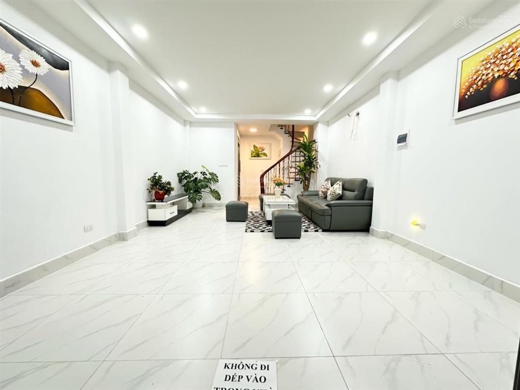 Cực sốc căn 45m2*6t thang máy sịn sò phố trường chinh nội thất đầy đủ, ngõ thông tứ tung