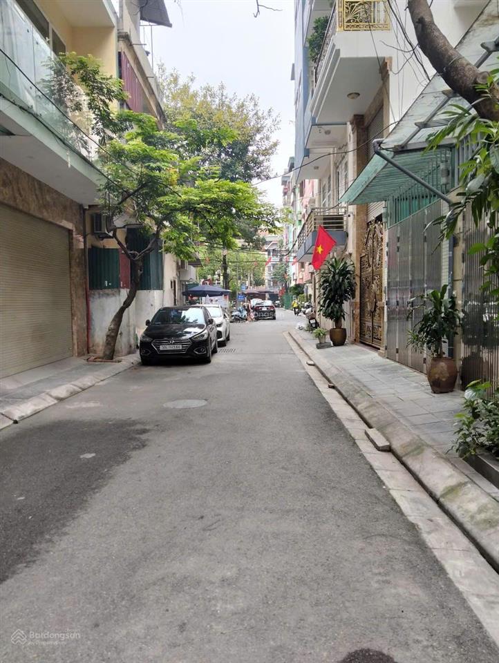 Bán nhà phố nguyên hồng 68m x 9 tầng mt5m yên tĩnh phù hợp ở + vp 42 tỷ