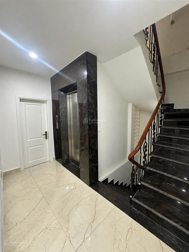 Bán nhà phố đỗ quang 60m x 6 tầng mt 5.2m thang máy, phù hợp sống yên tĩnh + k/d vp 36 tỷ