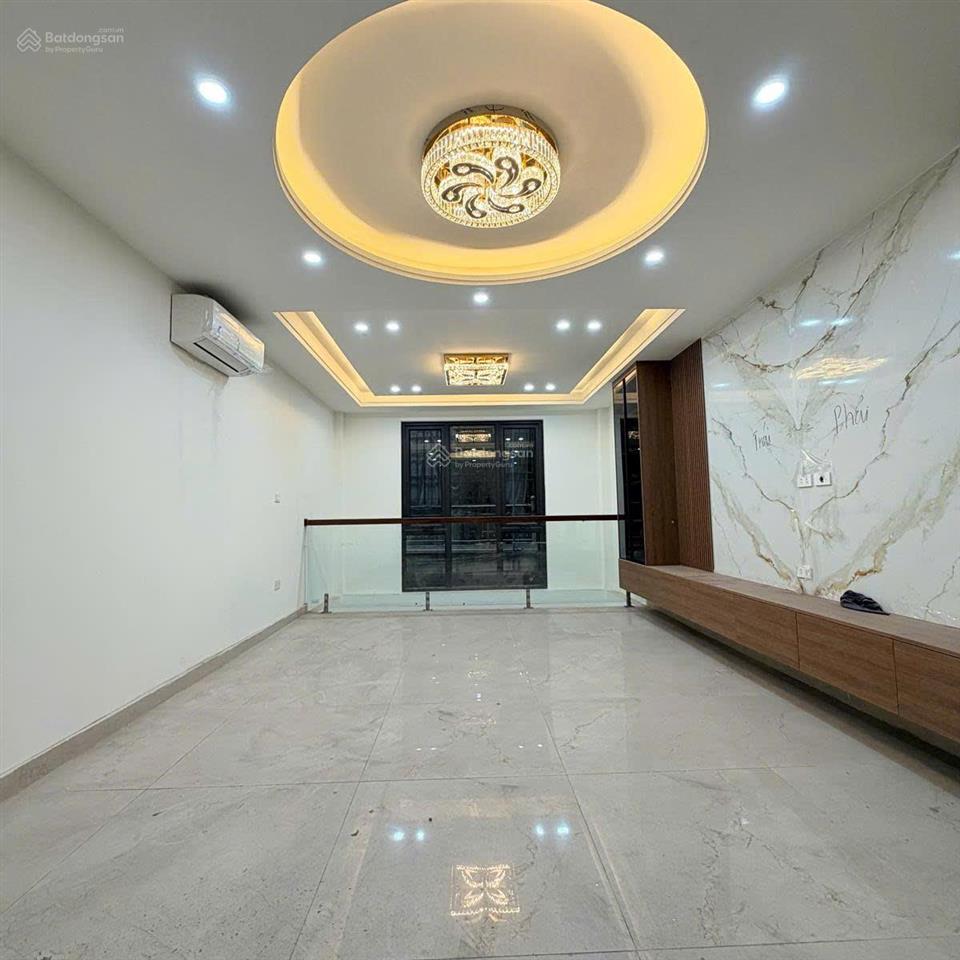 Bán nhà phố hoàng văn thái 41m2 x 8 tầng mt 4m thang máy ô tô vào nhà ngõ thông 18.5 tỷ