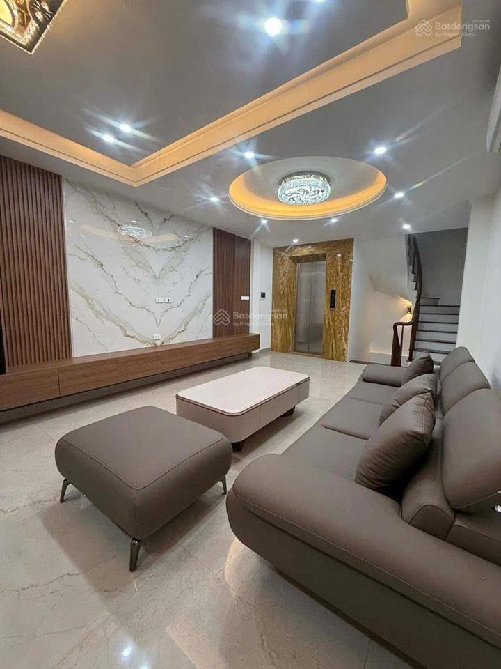 Bán nhà phố hoàng văn thái 41m2 x 8 tầng mt 4m thang máy ô tô vào nhà ngõ thông 18.5 tỷ