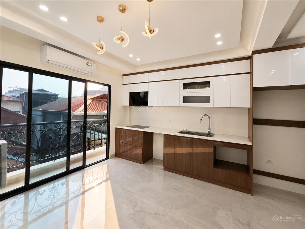 Bán nhà phố hoàng văn thái 41m2 x 8 tầng mt 4m thang máy ô tô vào nhà ngõ thông 18.5 tỷ