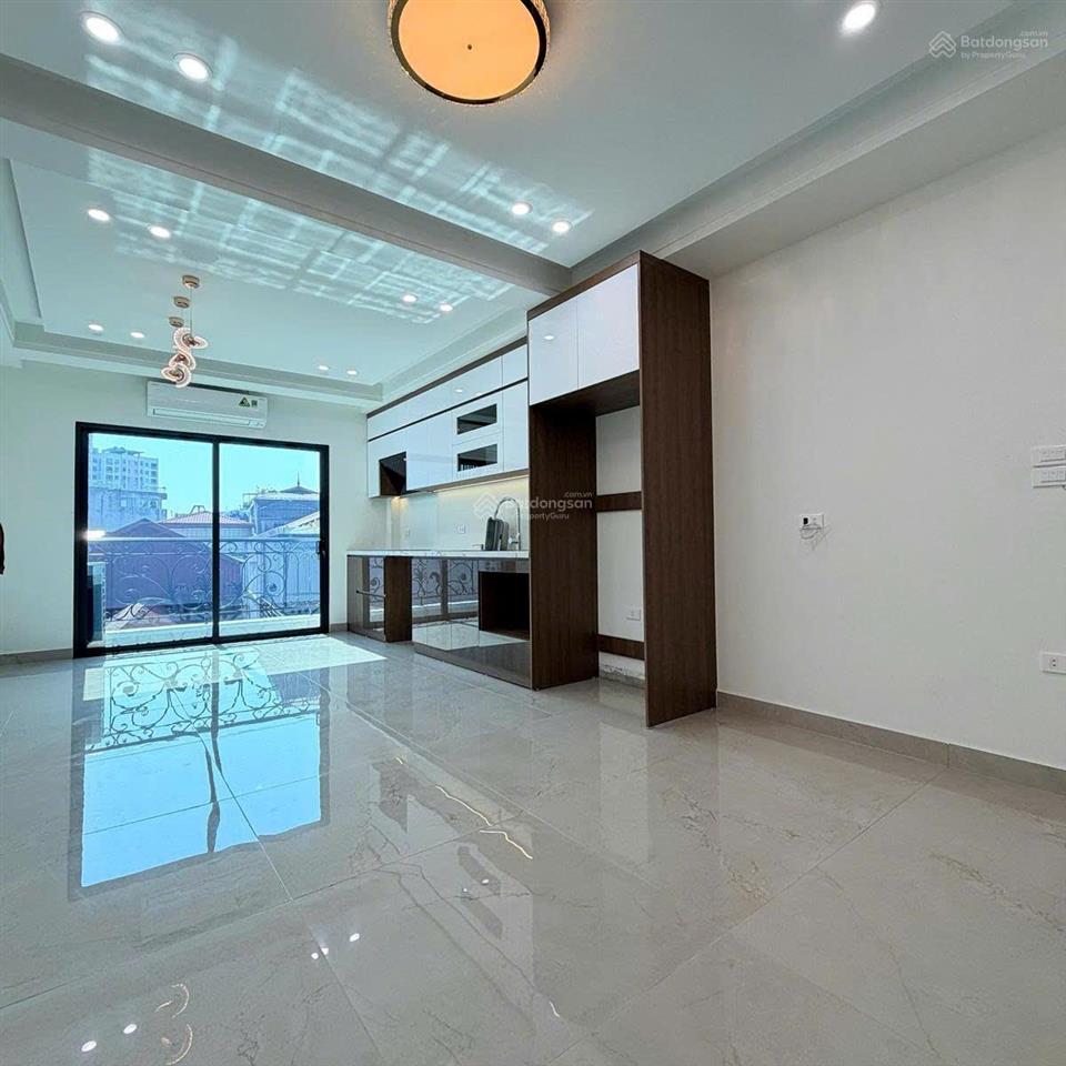 Bán nhà phố hoàng văn thái 41m2 x 8 tầng mt 4m thang máy ô tô vào nhà ngõ thông 18.5 tỷ