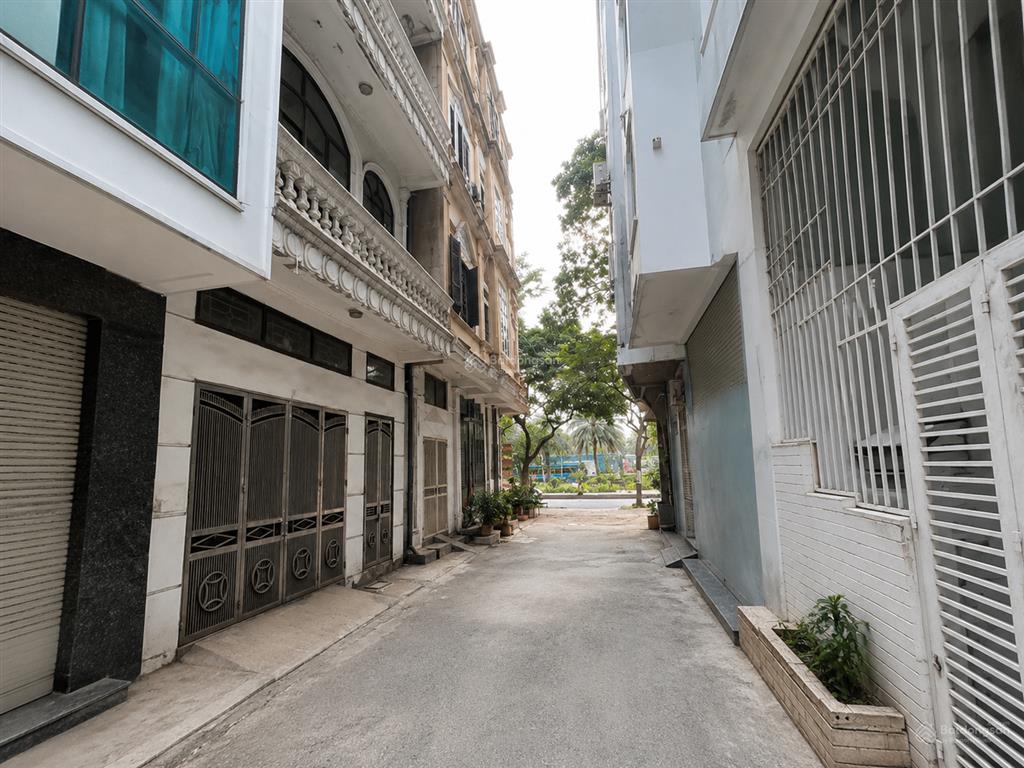 Bán nhà phân lô khuất duy tiến 60m2, 5 tầng, mt 5.5m ô tô tránh k/d văn phòng giá 23 tỷ