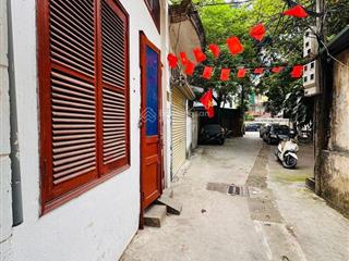Bán nhà phố khuất duy tiến 32m x 2 tầng mt 4m ô tô đỗ cửa 9.6 tỷ