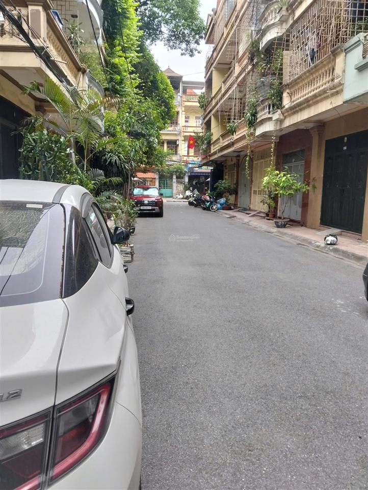 Bán nhà phân lô phố khuất duy tiến 51m 5 tầng mt 4.2m ô tô tránh  kd giá 26 tỷ