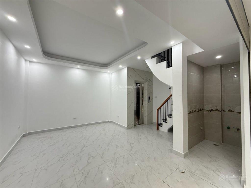 Bán nhà phố khuất duy tiến 30m x 6 tầng mt 5.5m thang máy ô tô vào nhà 16 tỷ