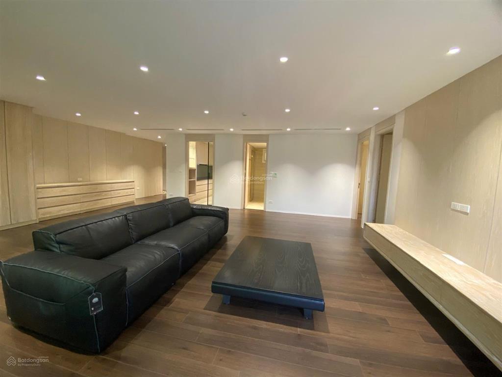 Chính chủ bán căn hộ cao cấp ciputra view tây hồ, hà nội 3pn, dt 148m²