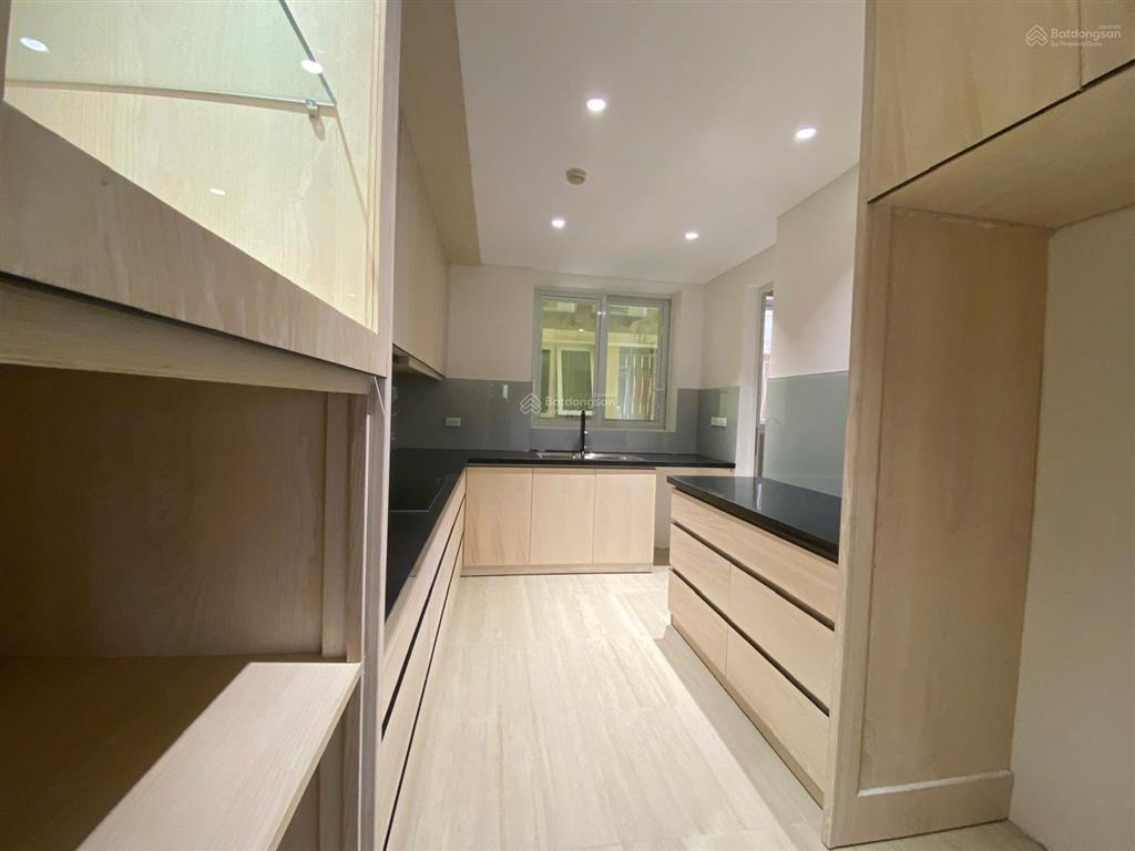Chính chủ bán căn hộ cao cấp ciputra view tây hồ, hà nội 3pn, dt 148m²