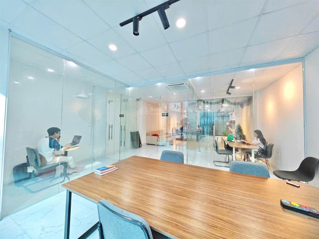 Cho thuê sàn văn phòng nguyễn xiển 150m2 16tr điện nước giá nhà nước bãi để xe rộng