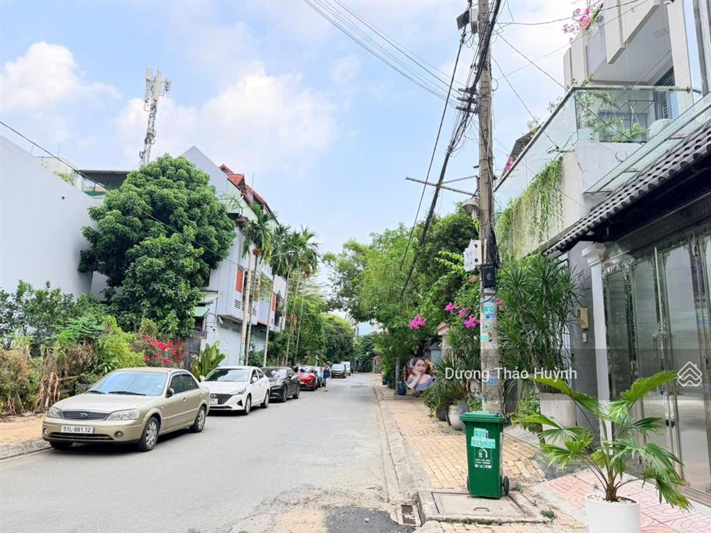 Hoàng diệu 2  bán dãy chdv 2 tầng 207m2= 9,8m*21m  thu nhập 40 triệu/tháng đường nhựa thông oto
