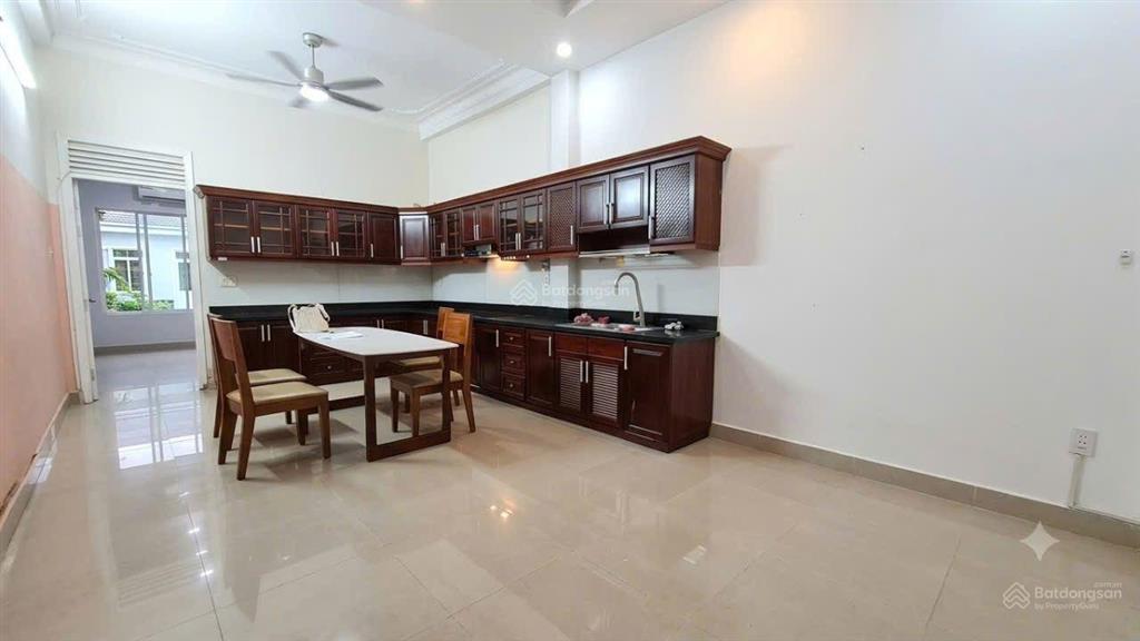 Hàng hiếm hẻm nội bộ nguyễn cửu vân, bình thạnh 4x27m 108m | 3 lầu | 5pn 5wc
22 tỷ