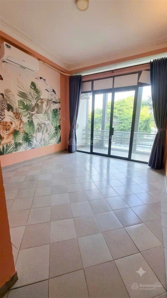 Hàng hiếm hẻm nội bộ nguyễn cửu vân, bình thạnh 4x27m 108m | 3 lầu | 5pn 5wc
22 tỷ