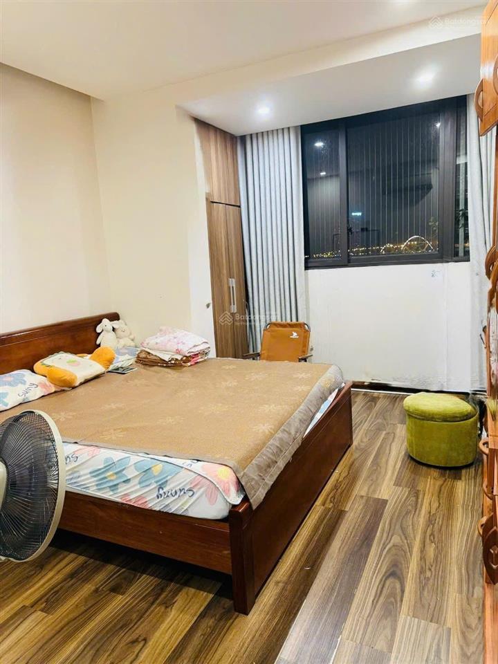 Bán chung cư học viện hậu cần, ngọc thụy, long biên, tầng 9, 77m2, 2pn, 2vs, 3.8 tỷ