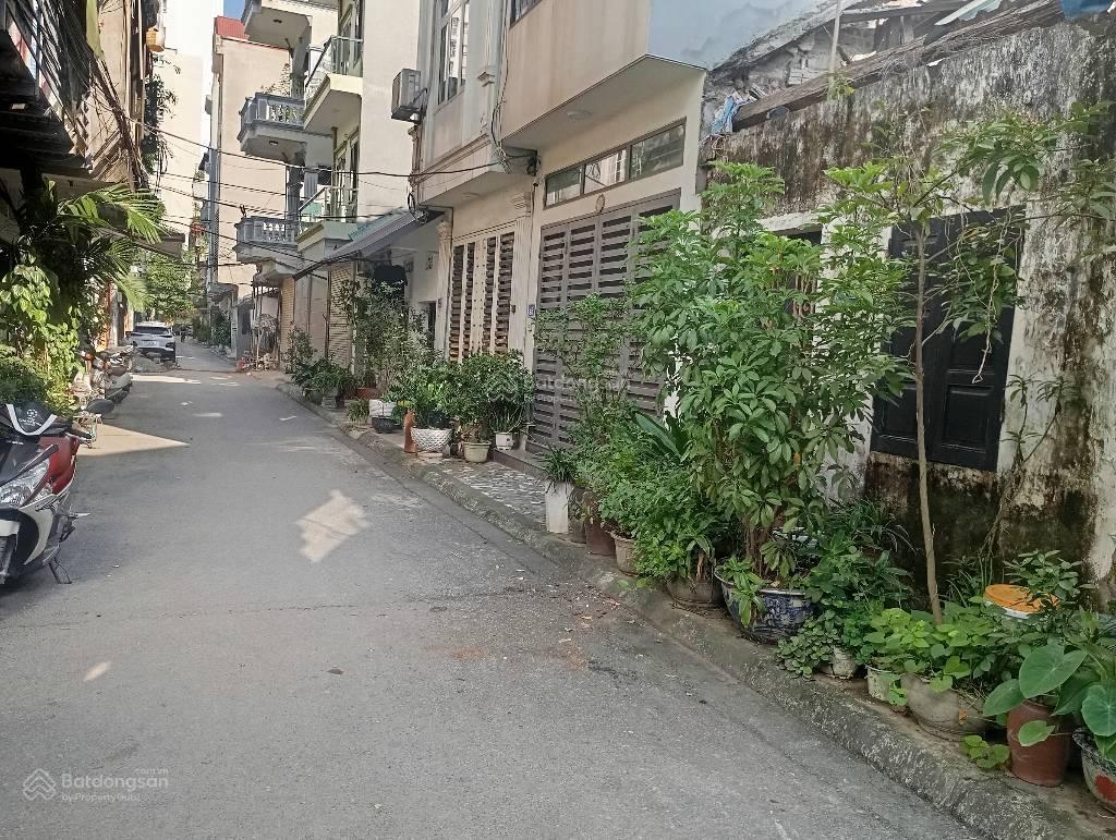 Bán đất lý sơn, ngọc thuỵ, ô tô tránh, vỉa hè. dt 50m2, mt 4m, 7.5 tỷ. phân lô quân đội hậu cần.