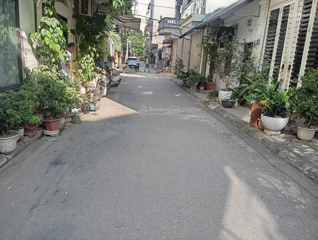 Bán đất lý sơn, ngọc thuỵ, ô tô tránh, vỉa hè. dt 50m2, mt 4m, 7.5 tỷ. phân lô quân đội hậu cần.