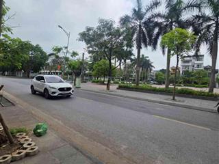Bán đất mặt phố việt hưng, long biên. 80m, mt 8m, giá 23,4 tỷ. kinh doanh sầm uất, view công viên