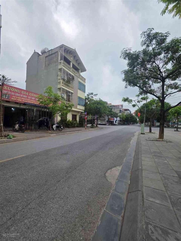 Bán đất mặt phố thanh am, việt hưng, 80m, mt 8m, giá 22.5 tỷ. kinh doanh sầm uất, view công viên