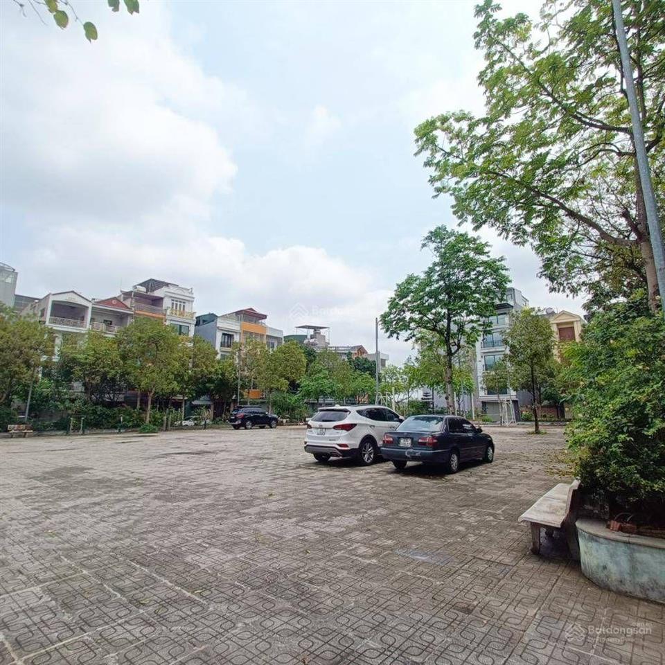 Bán đất mặt phố thanh am, việt hưng, 80m, mt 8m, giá 22.5 tỷ. kinh doanh sầm uất, view công viên