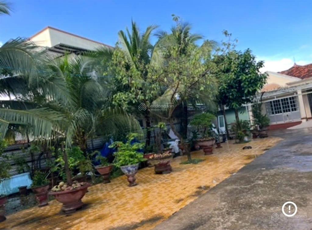 Cho thuê nhà mặt phố 397 trần thị thơm, 10 triệu, 2000m2, hàng hiếm tại mỹ tho