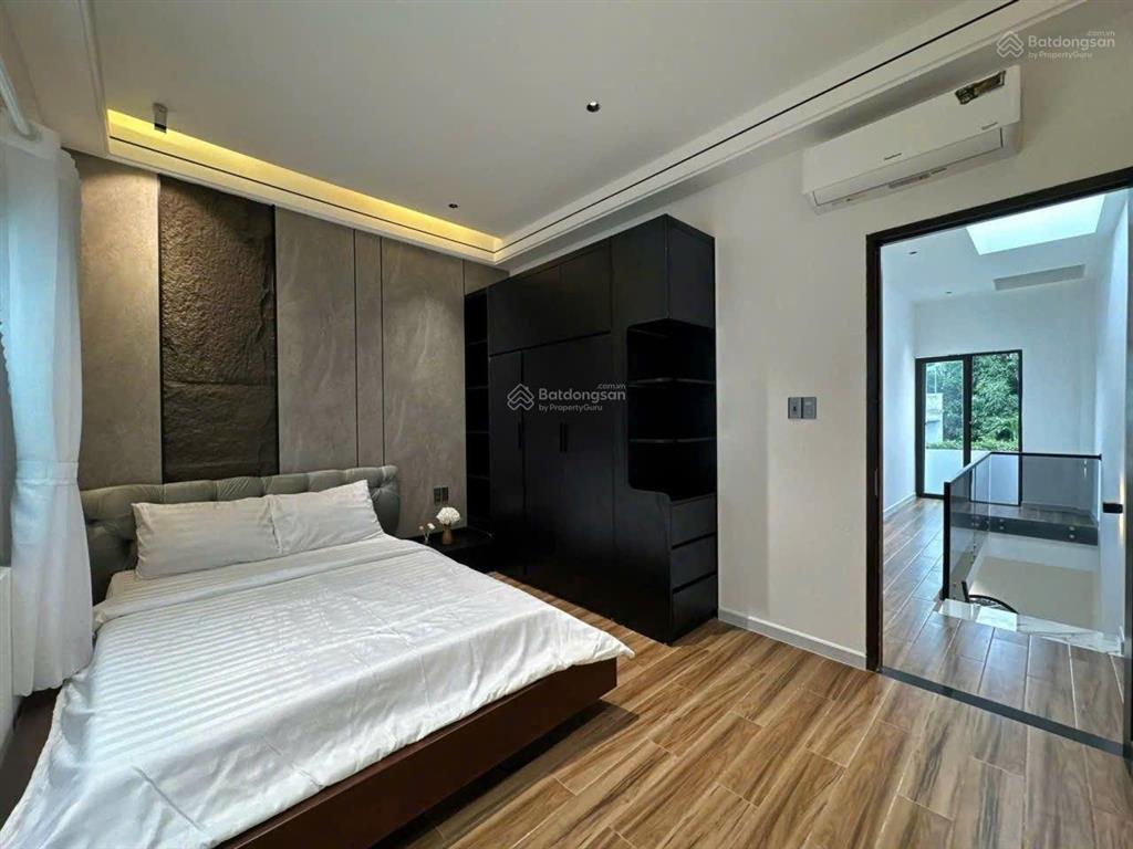 Nhà đẹp 3 tầng mới toanh kt hiện đại  k điện biên phủ đanang thông thái thị bôi giá chi 5t4