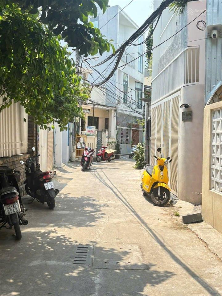 Nhà đẹp 3 tầng mới toanh kt hiện đại  k điện biên phủ đanang thông thái thị bôi giá chi 5t4