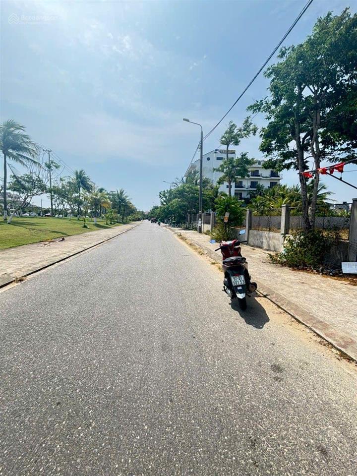 Làng chài biển an bàng tp hôian  laclongquan  đất xây vila khách sạn  233m ngan 7m gia chi 9t8