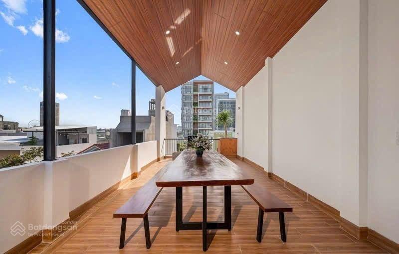 Villa mt phạm quang ảnh  sơn trà  đà nẵng 120m dtien 65tr/thang gồm 4tang 68pn giá chi 17t8