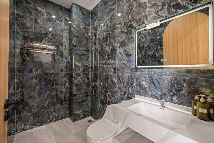 Villa mt phạm quang ảnh  sơn trà  đà nẵng 120m dtien 65tr/thang gồm 4tang 68pn giá chi 17t8