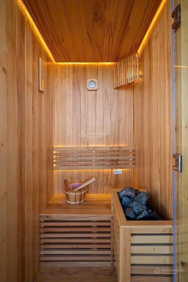 Villa mt phạm quang ảnh  sơn trà  đà nẵng 120m dtien 65tr/thang gồm 4tang 68pn giá chi 17t8