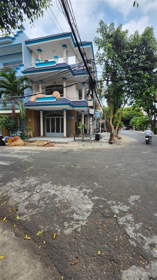 Bán nhà căn góc 2mt tên lửa bình tân dt110m2 giá 18,8 tỉ 4 tầng 5pn, 6wc p thờ, s thượng rộng rãi