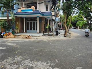 Bán nhà căn góc 2mt tên lửa bình tân dt110m2 giá 18,8 tỉ 4 tầng 5pn, 6wc p thờ, s thượng rộng rãi