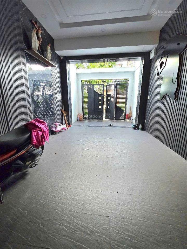 Bán nhà đường 24b tên lửa bình tân.
dt 4x20 4 tầng, giá 10,x tỉ