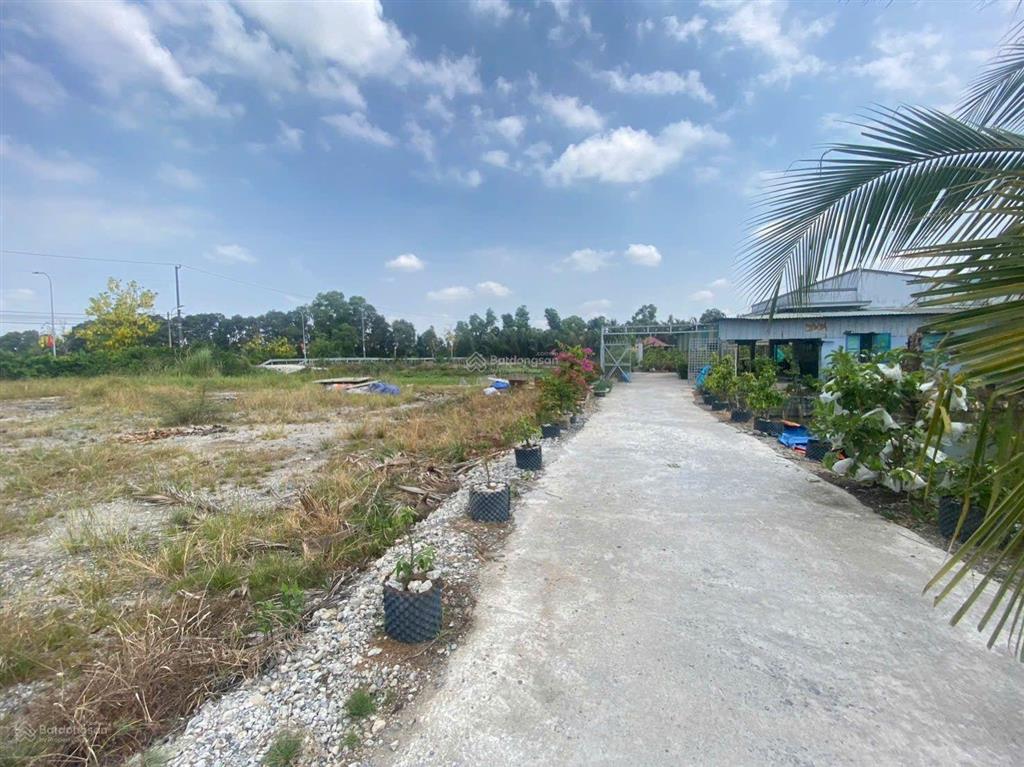 Bán đất kho xưởng 1000m2 thổ cư 20x50 giá 15 tỷ tl. đất 3mt đường lương ngang, tân nhựt, bình chánh