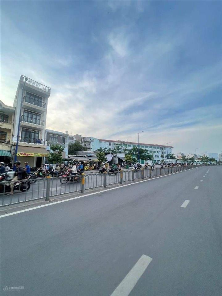 Bán đất 60m bình tân ngay tên lửa aeon .dt 60m hẻm xe hơi 6mcạnh trường học bình trị đông b