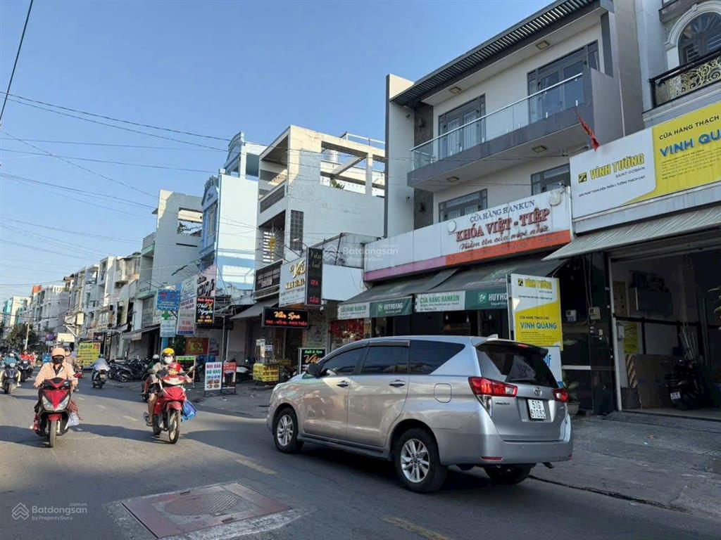 Bán nhà 5 tầng mặt tiền vành đai trong, kdc tên lửa  nội thất nhập khẩu 18 tỷ